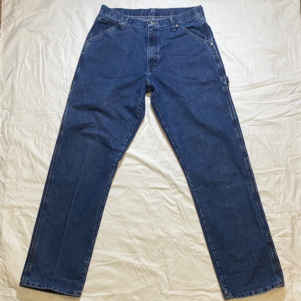 Wrangler Men's Classic Indigo Straight Jeans